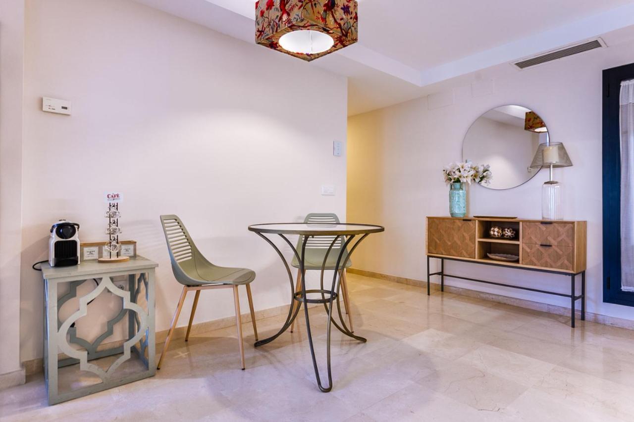Apartamento Living By Cathedral Sevilla Kültér fotó