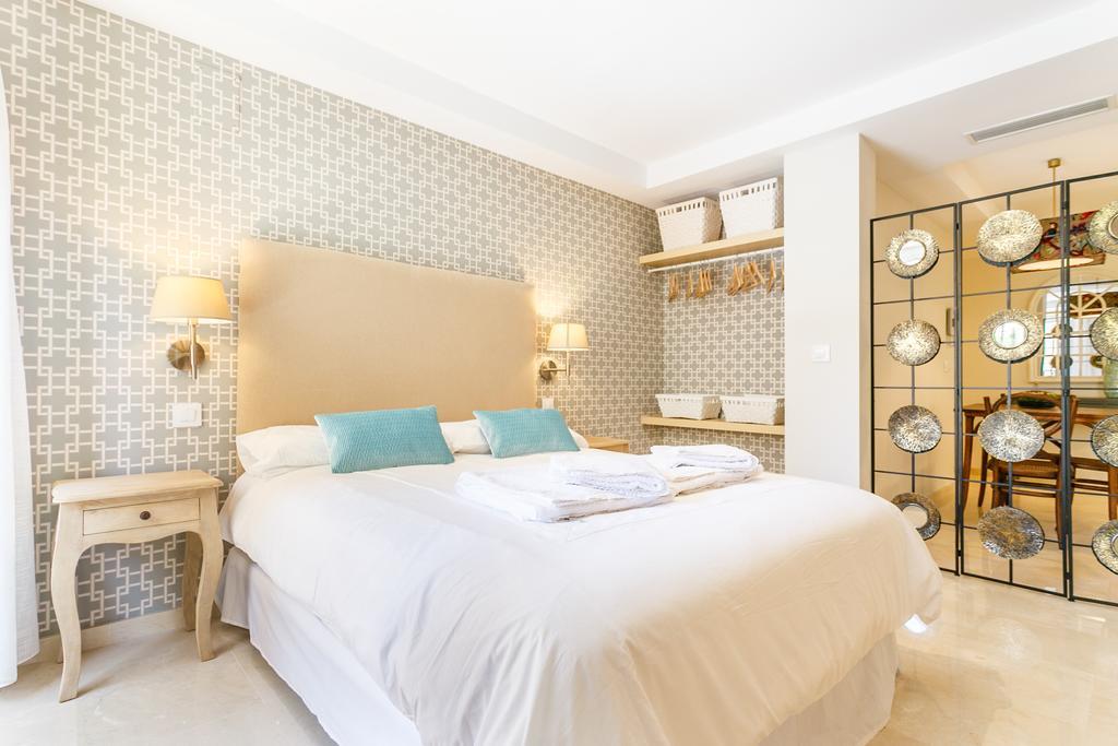 Apartamento Living By Cathedral Sevilla Kültér fotó