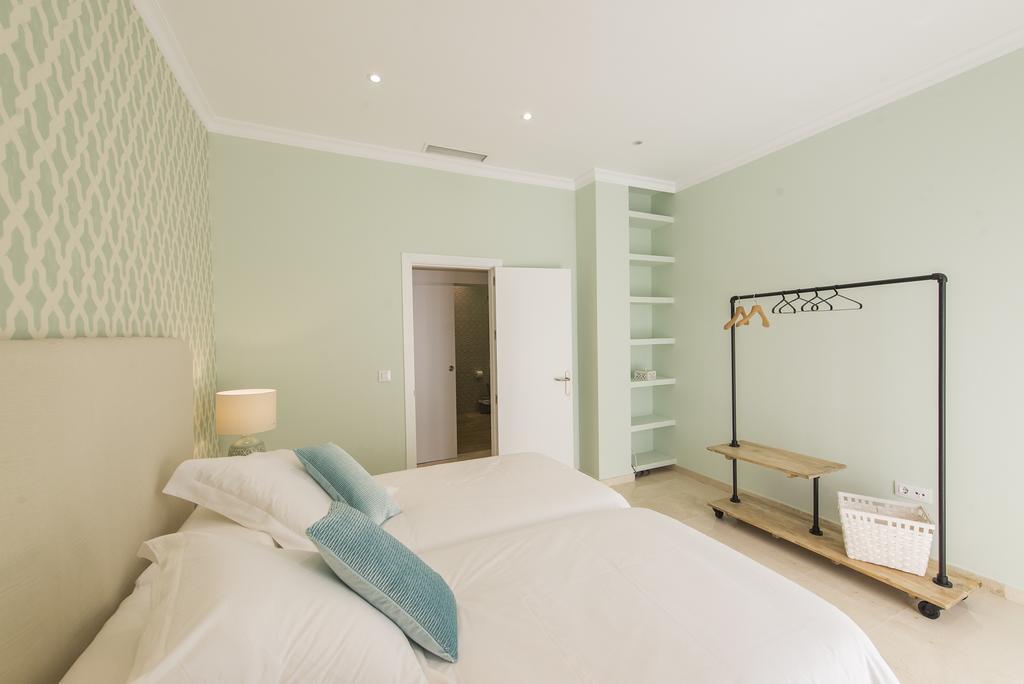 Apartamento Living By Cathedral Sevilla Kültér fotó