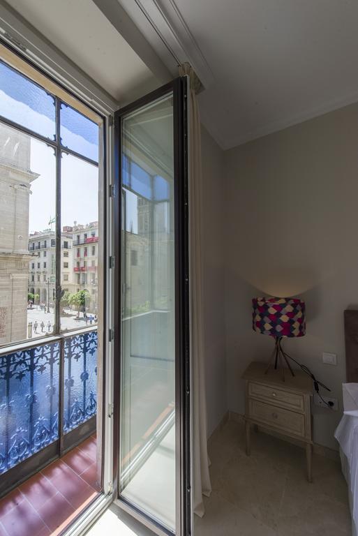 Apartamento Living By Cathedral Sevilla Kültér fotó