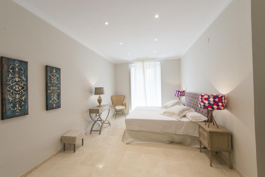 Apartamento Living By Cathedral Sevilla Kültér fotó