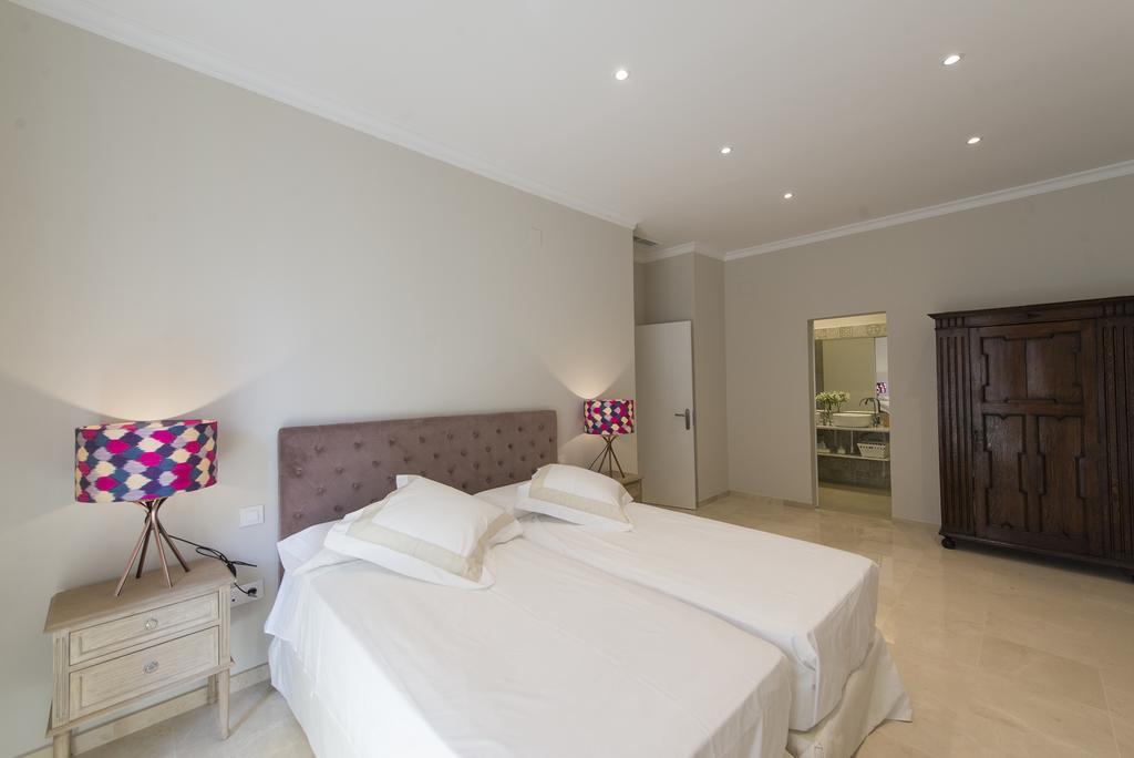 Apartamento Living By Cathedral Sevilla Kültér fotó