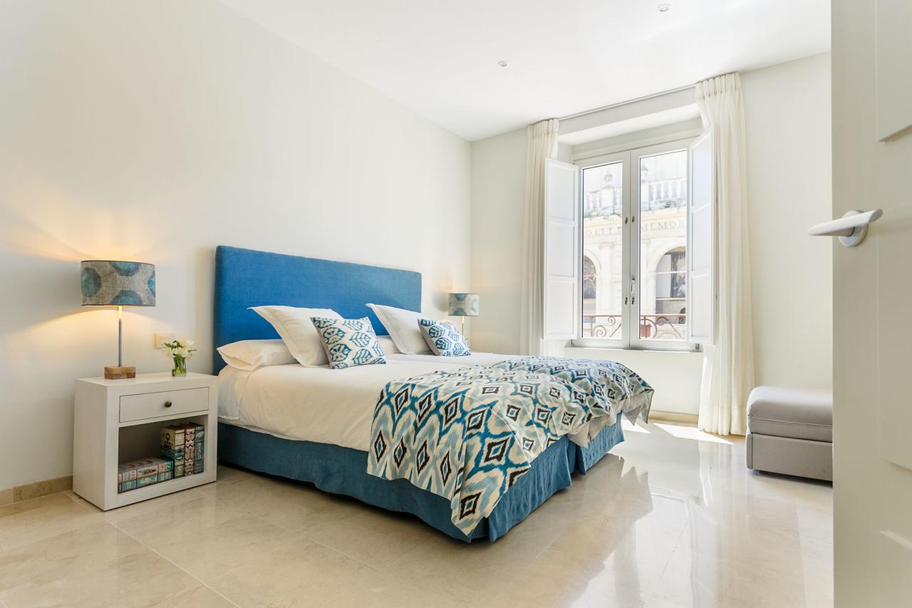 Apartamento Living By Cathedral Sevilla Kültér fotó