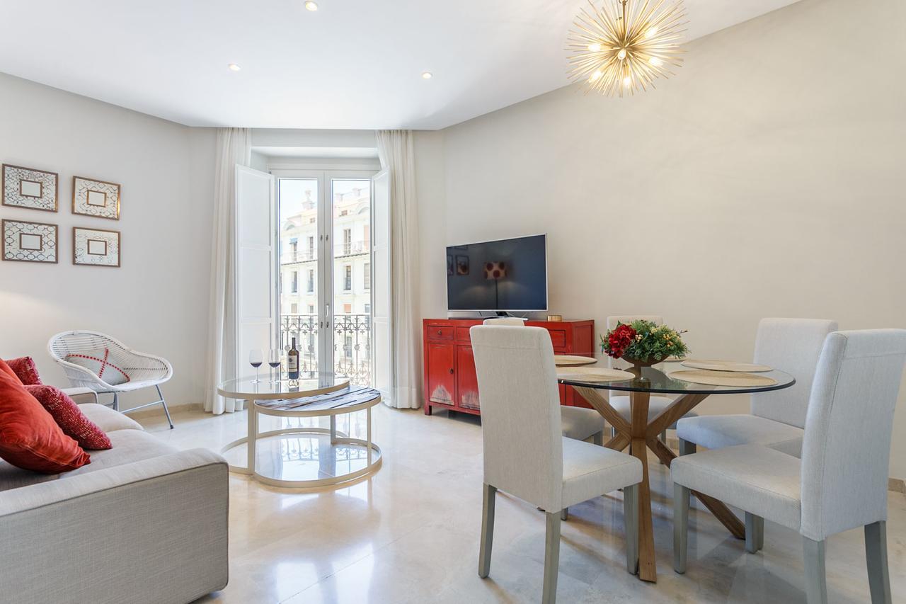 Apartamento Living By Cathedral Sevilla Kültér fotó